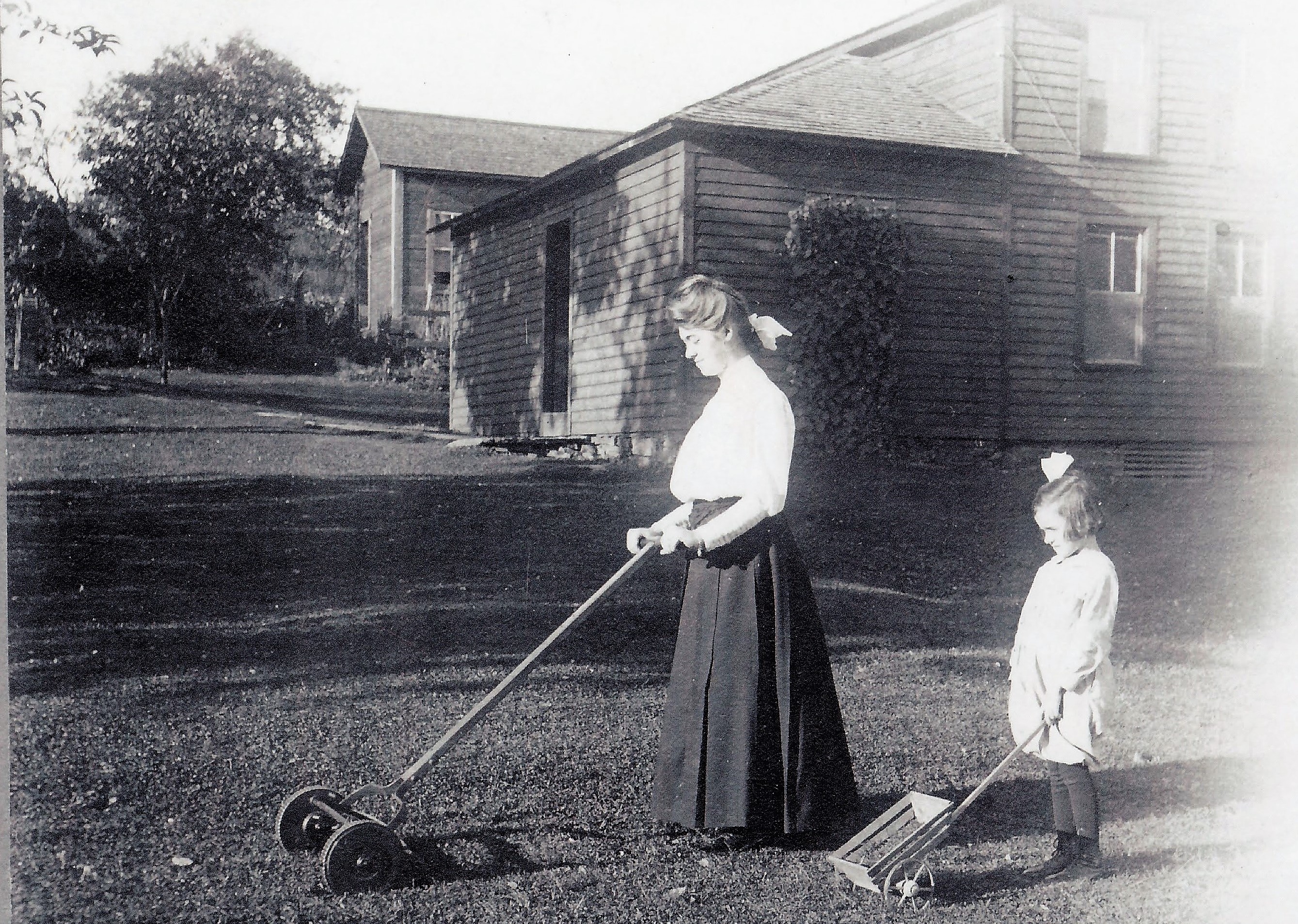 Barbara Tupper and Edythe Tupper (daughter of Jackson)