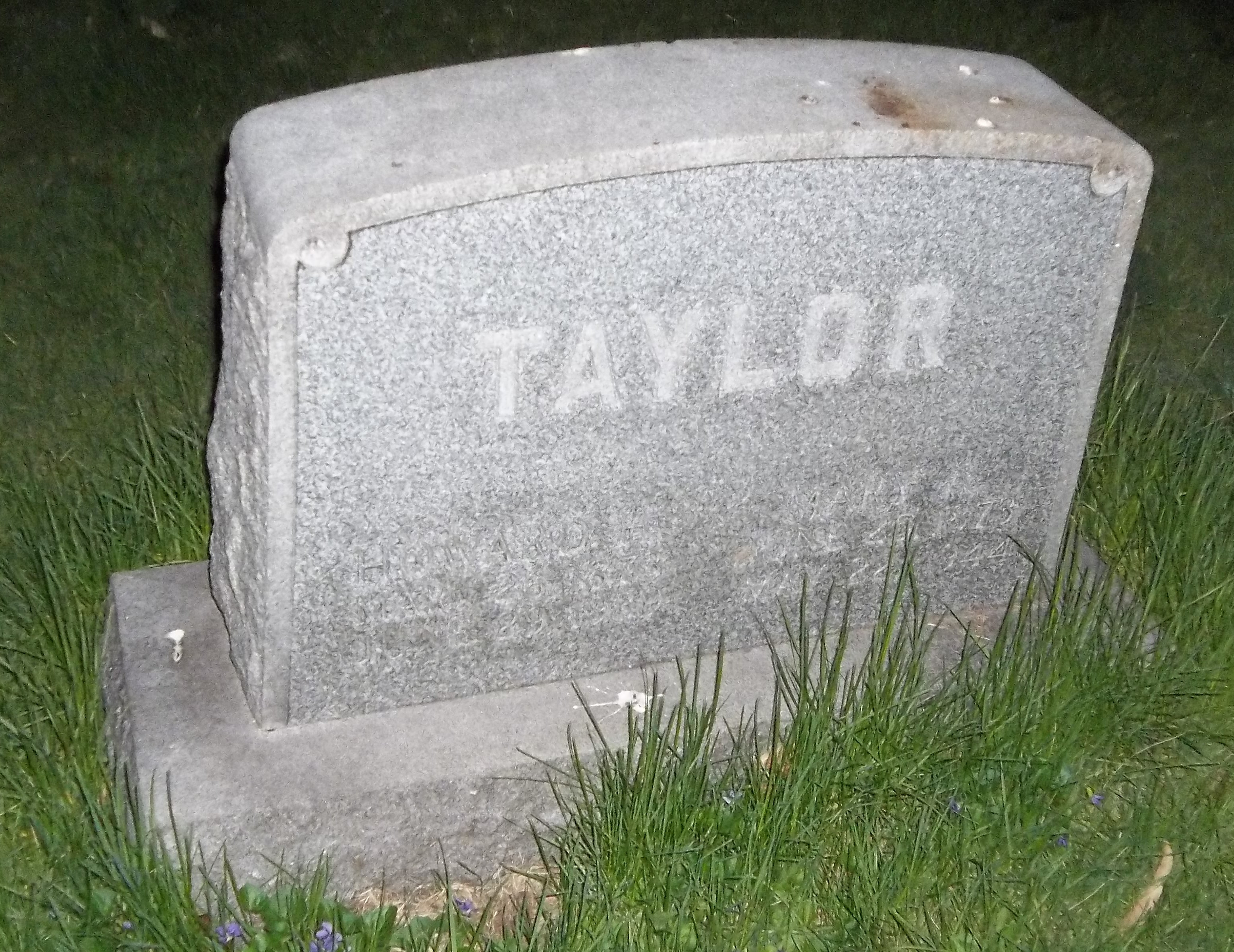 Headsetone: Taylor - Howard  H & Mary A