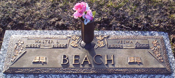 Headstone: Beach - Walter L & Velma A