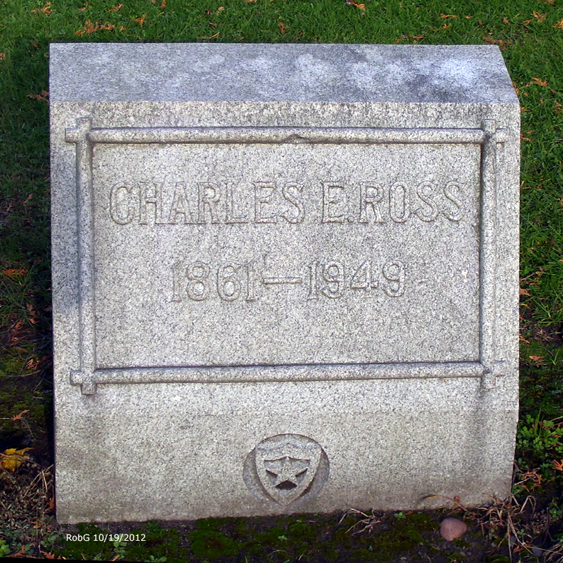 Headstone: Charles E Ross