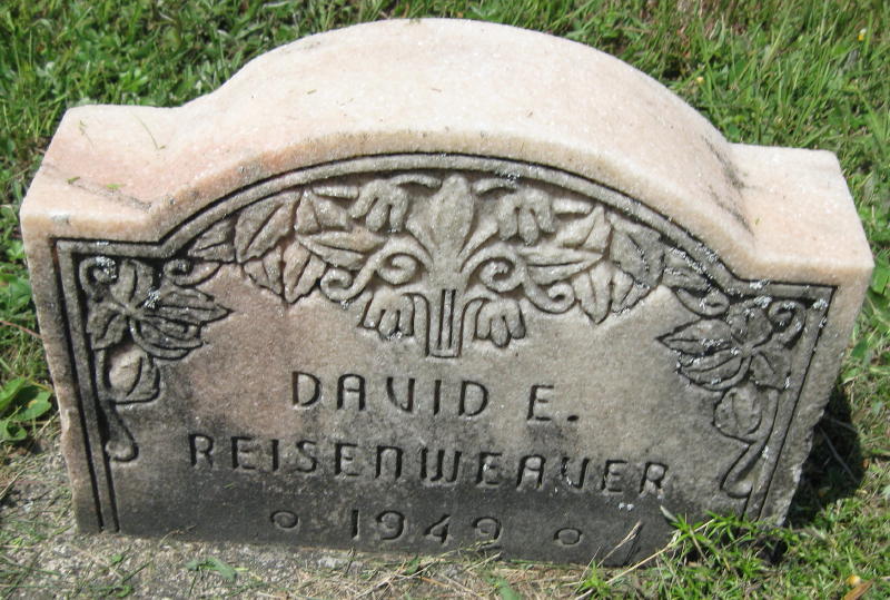Headstone: David E Reisenweaver