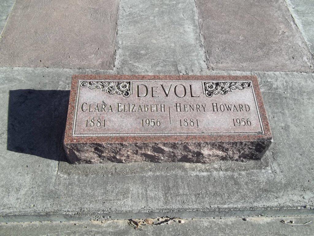 Headstone: DeVol - Clara Elizbaeth & Henry Howard