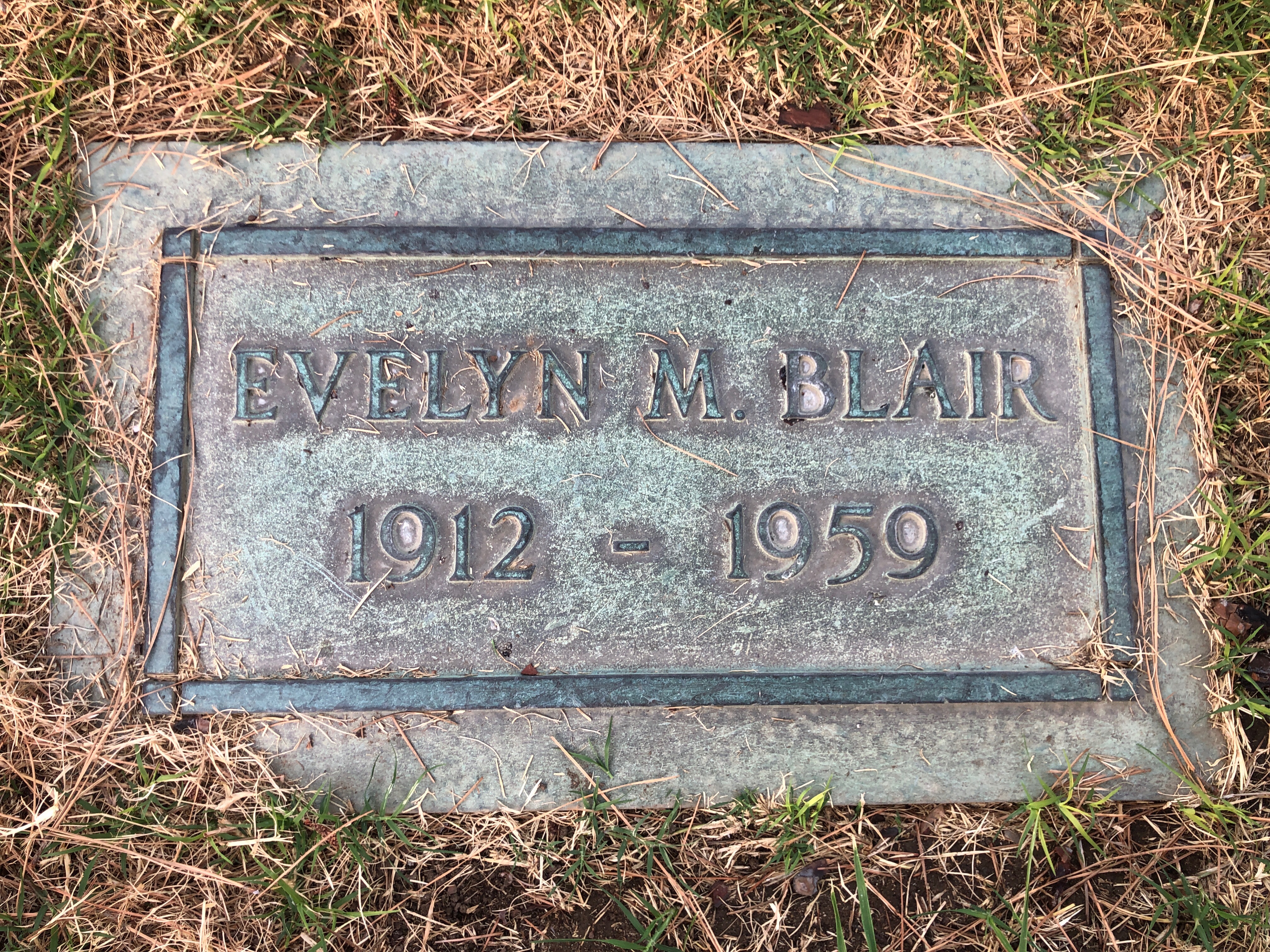 Headstone: Evelyn M. Blair