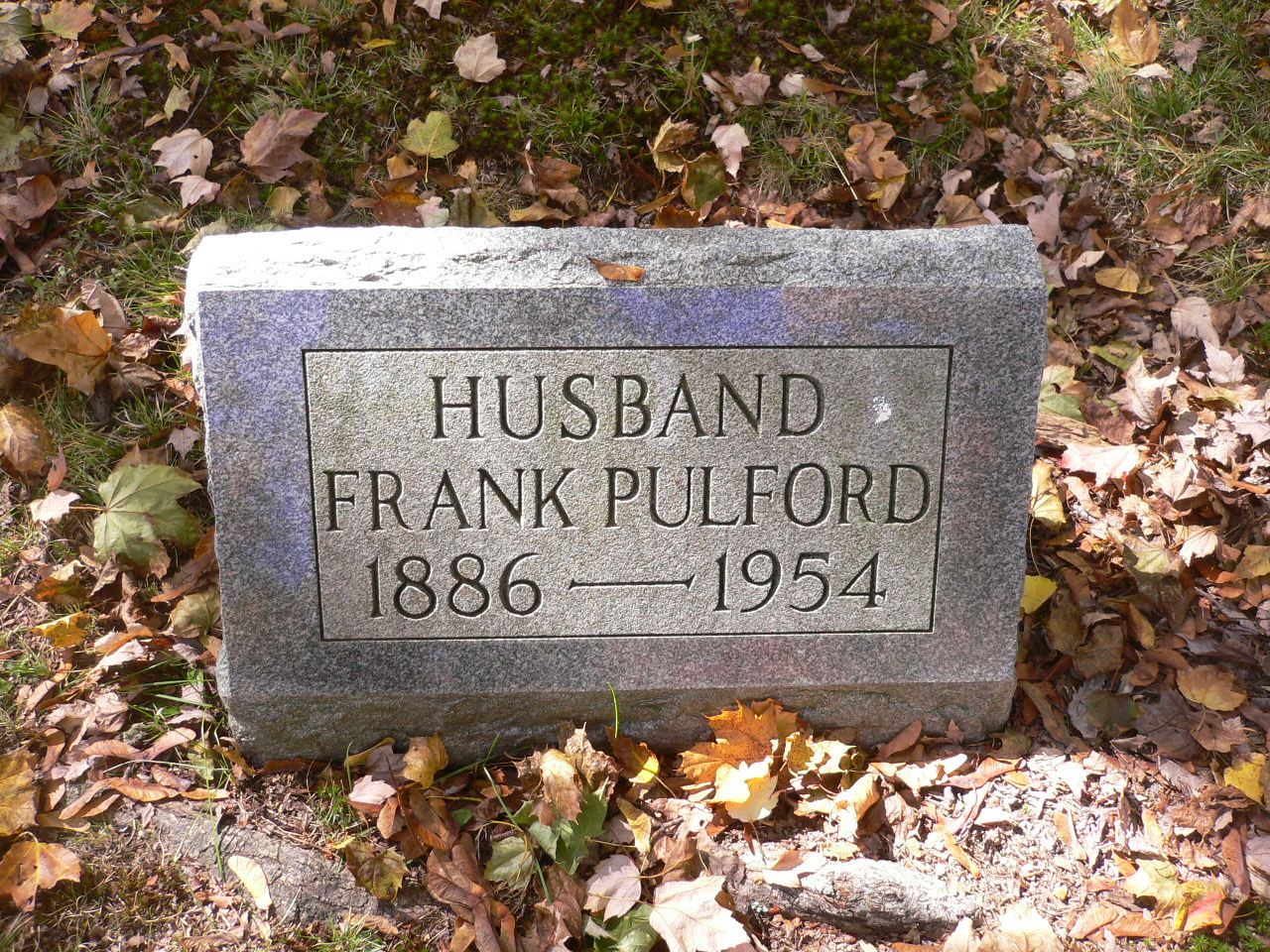 Headstone: Frank Pulford Sr