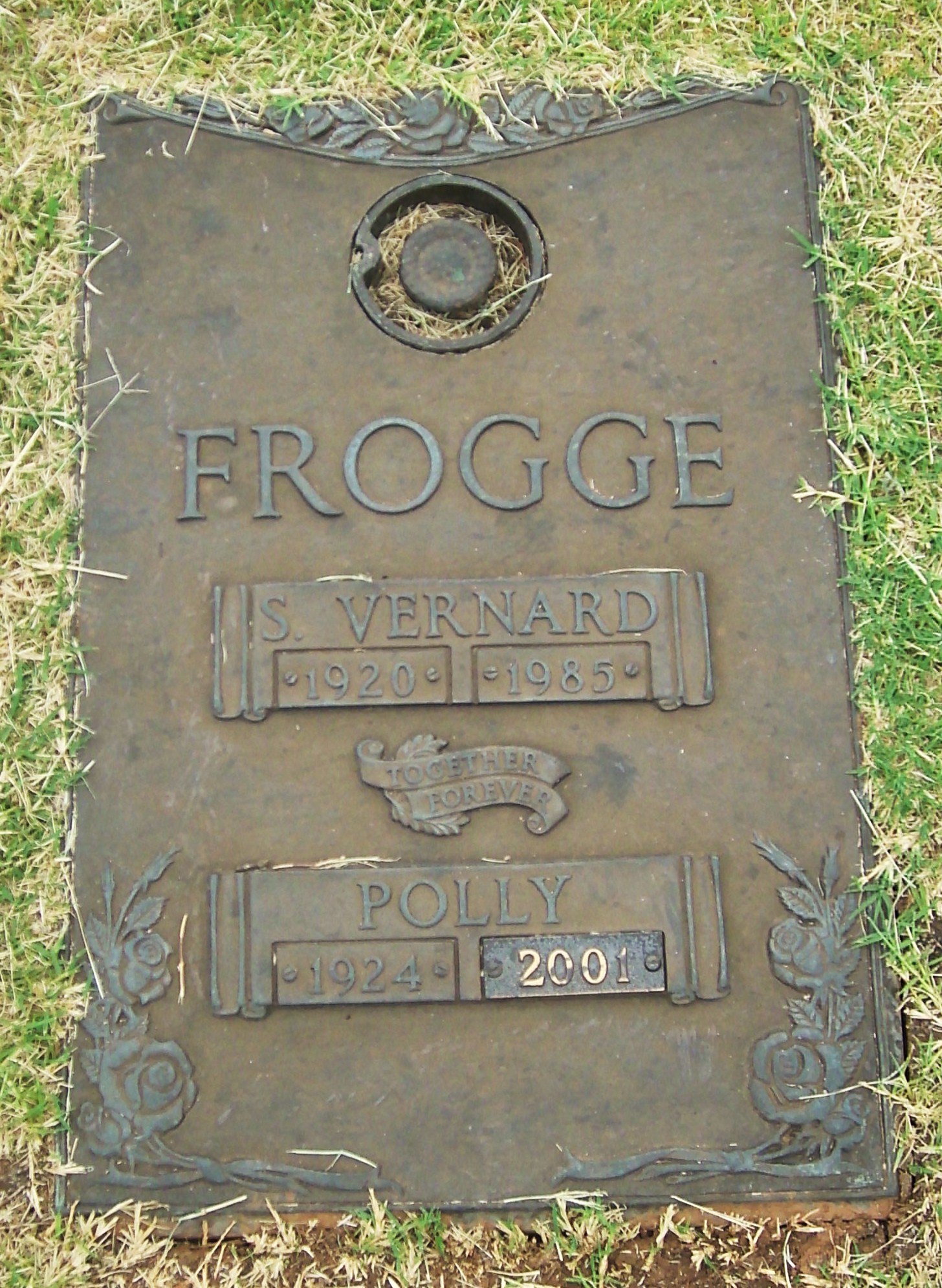 Headstone: Frogge - S. Vernard & Polly