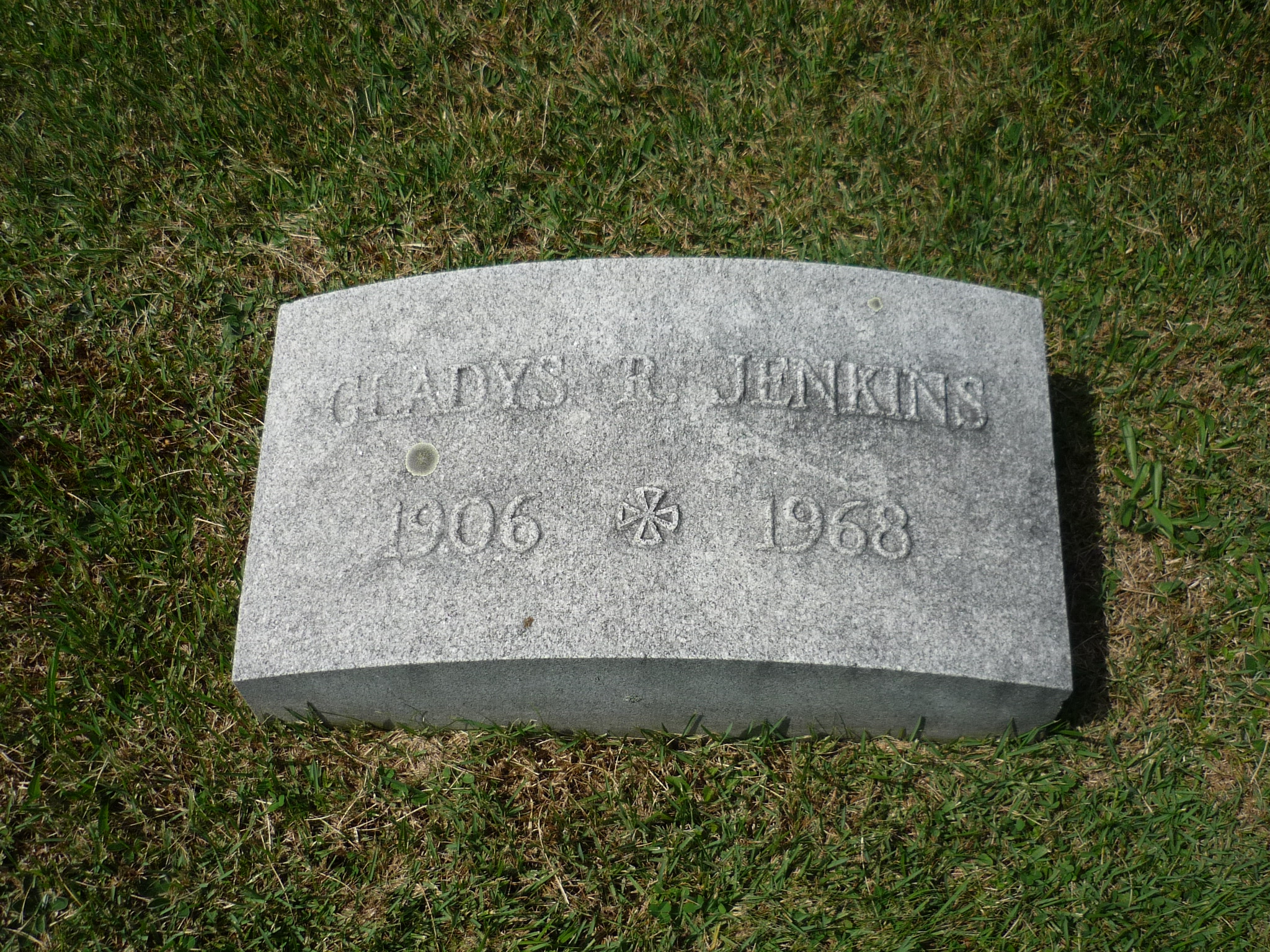 Headstone: Gladys R. Jenkins