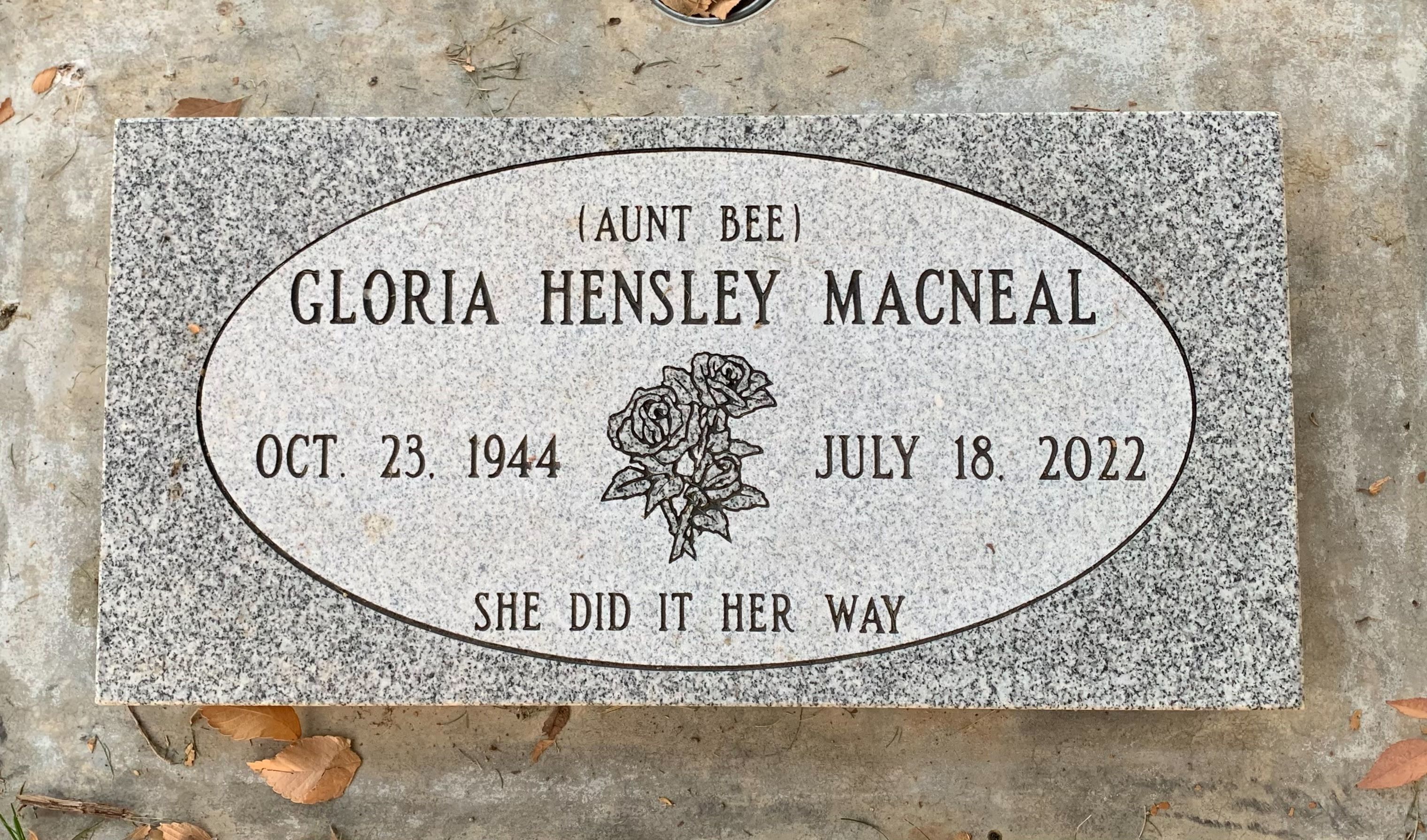 Headstone: Gloria Hensley MacNeal