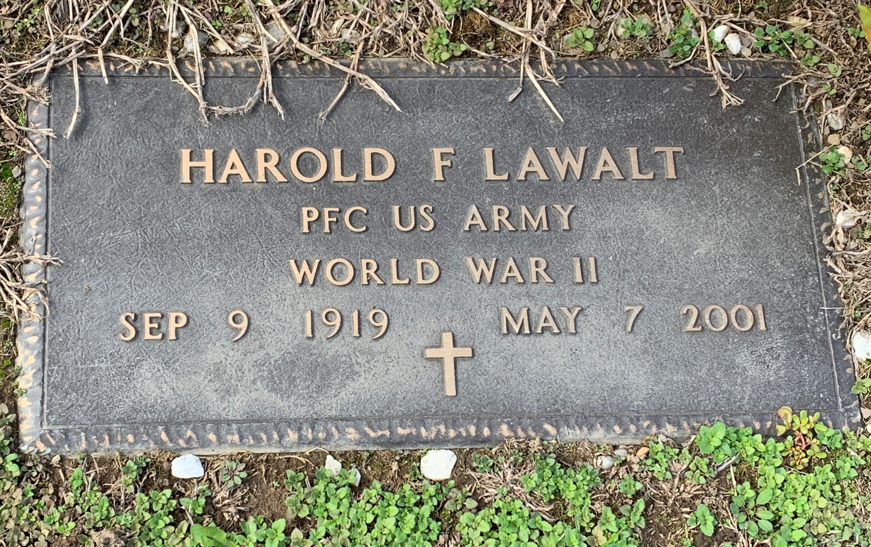 Headstone: Harold F Lawalt