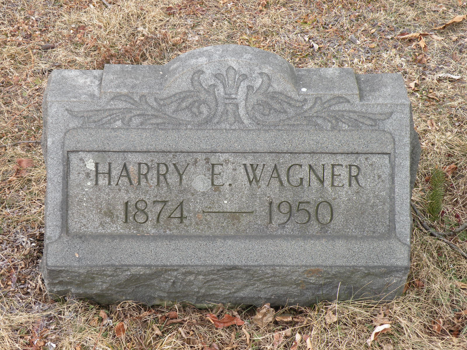 Headstone: Harry E. Wagner