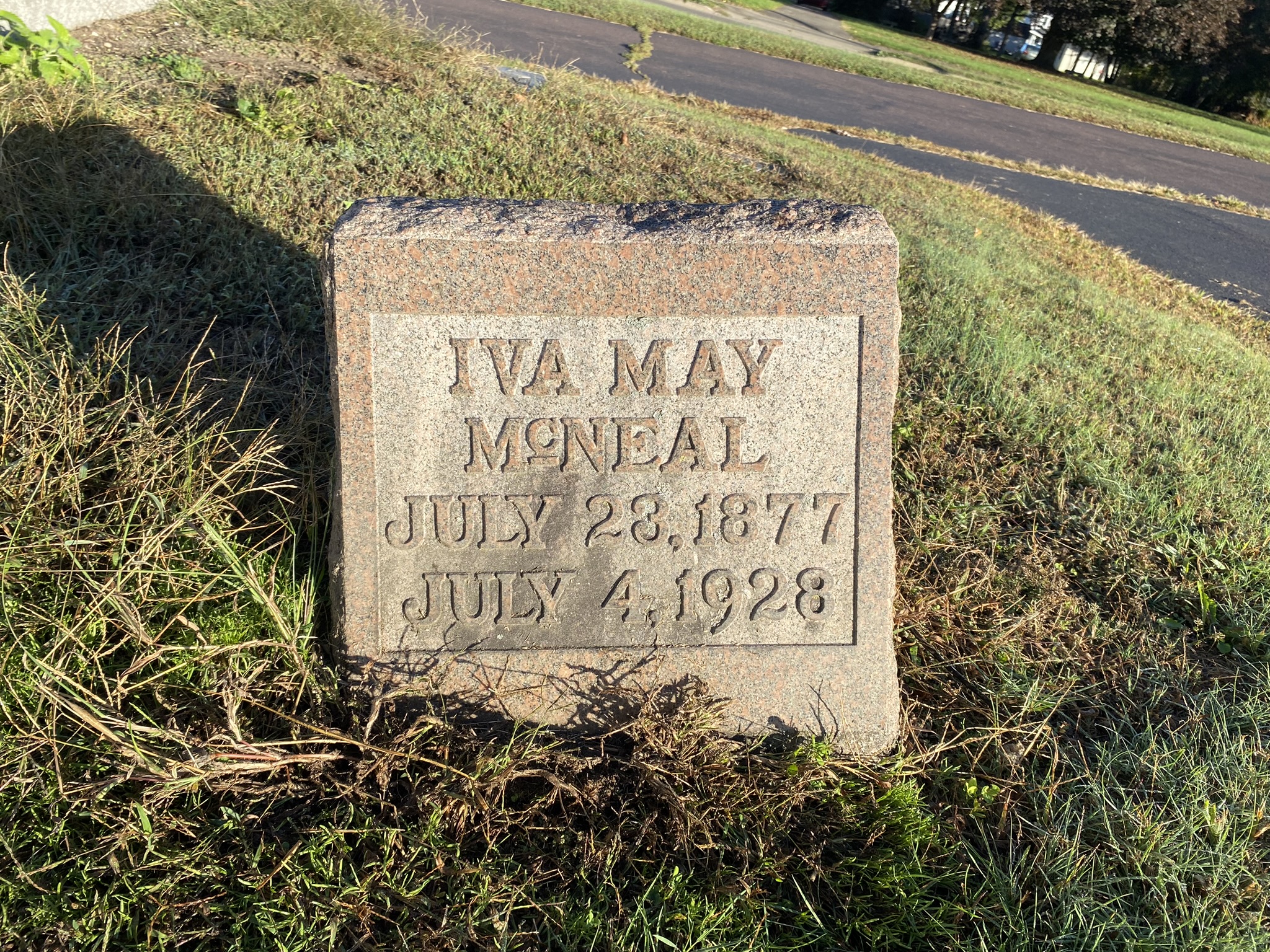 Headstone: Iva May McNeal