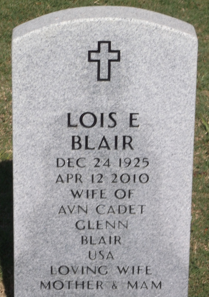 Headstone: Lois E Blair