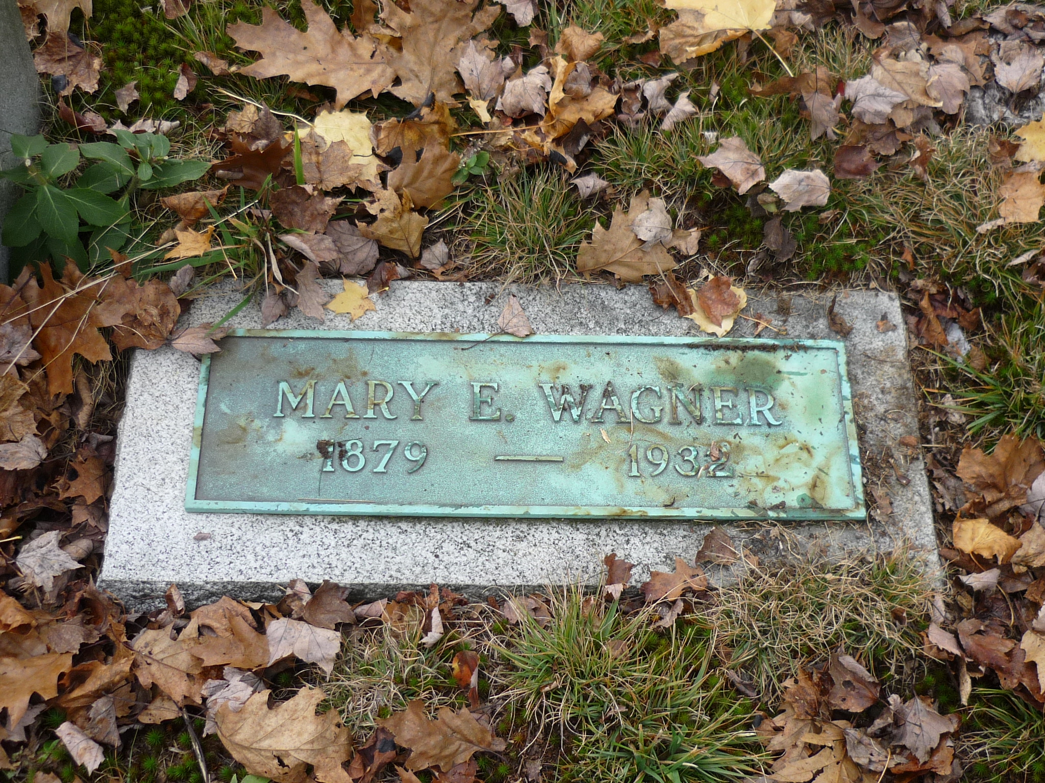 Headstone: Mary E. Wagner