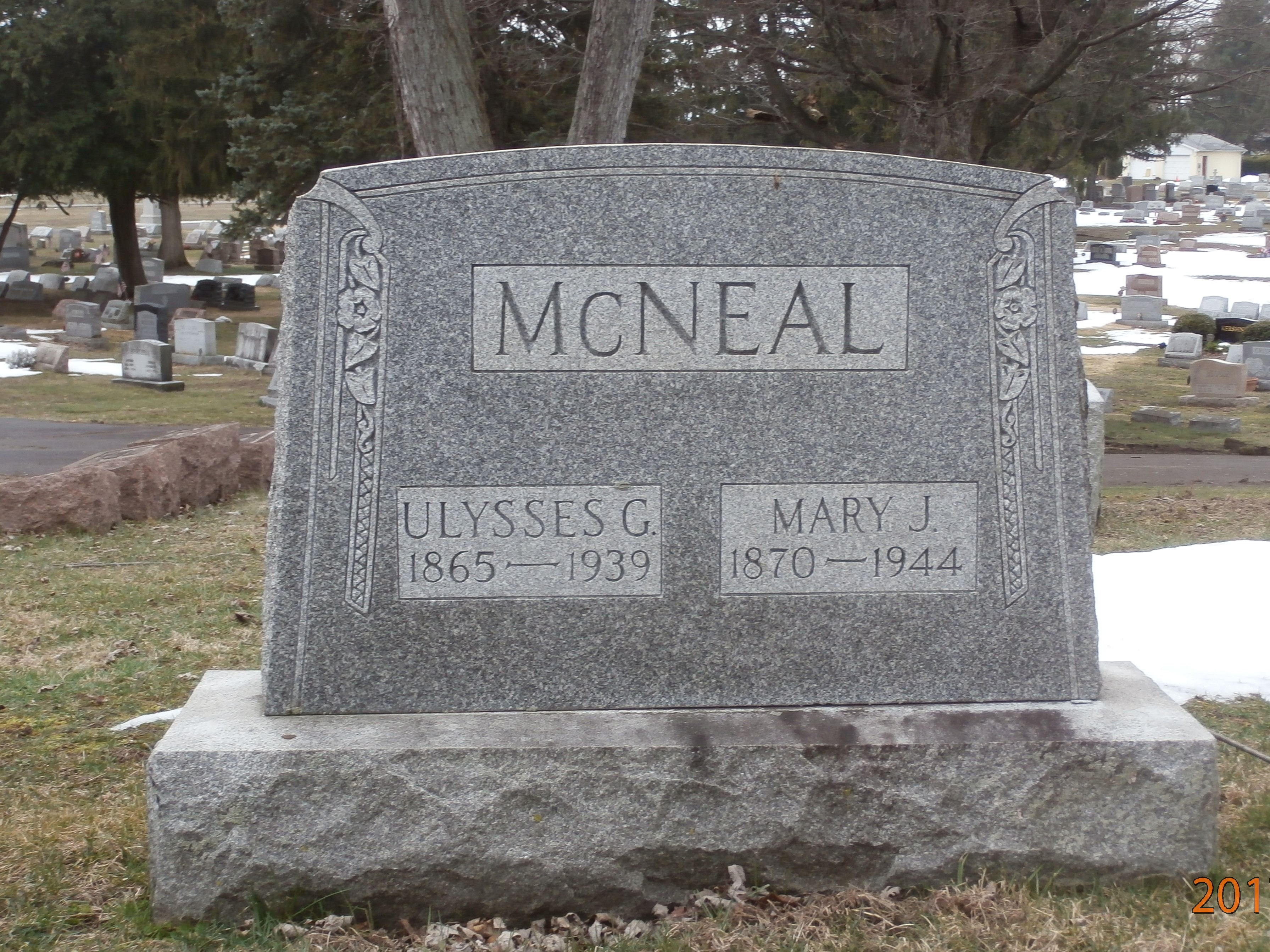 Headstone: McNeal - Ulysses G & Mary J