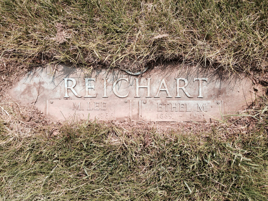 Headstone: Reichart - M. Lee & Ethel M.
