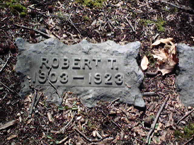 Headstone: Robert T. Long