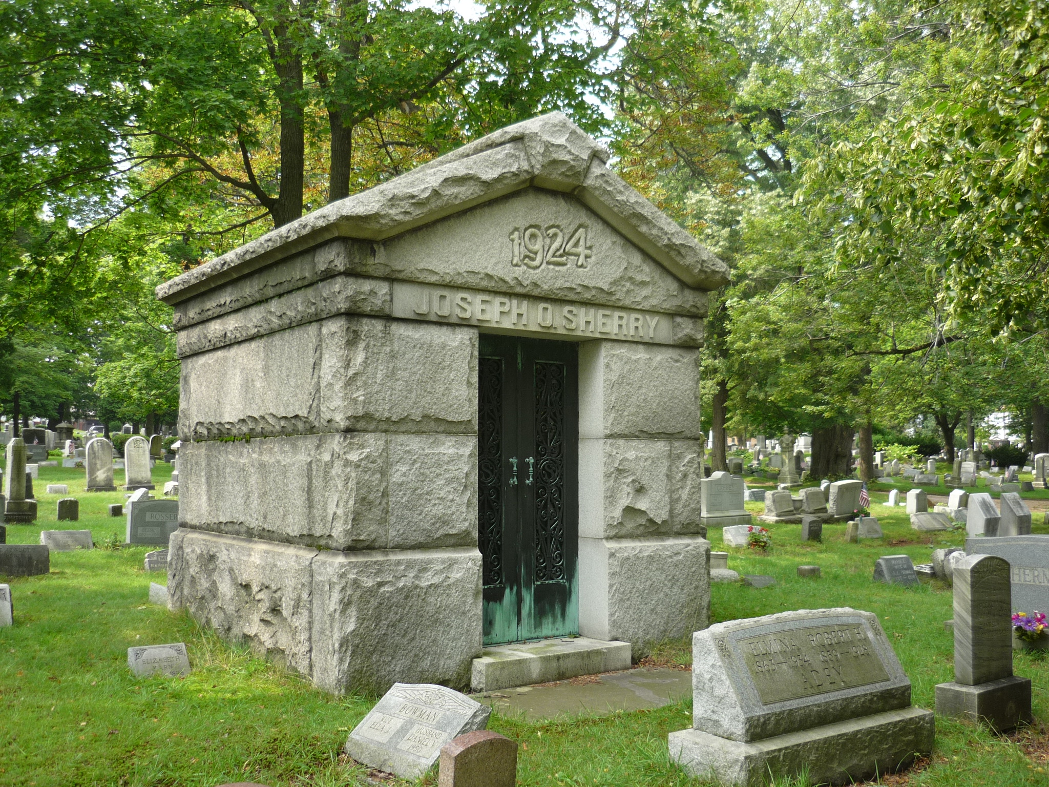 Headstone: Sherry Family
