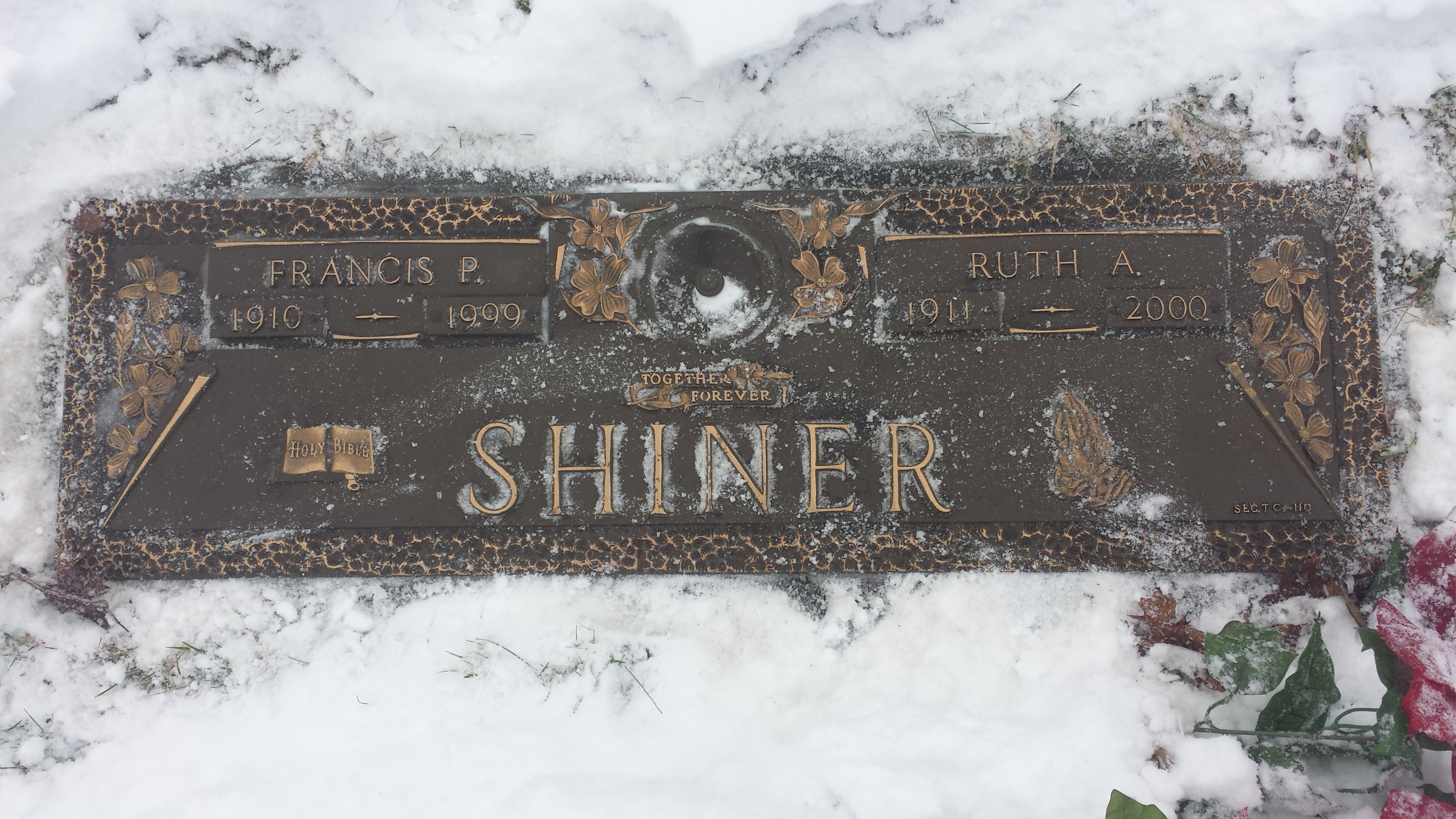 Headstone: Shiner - Francis P & Ruth A