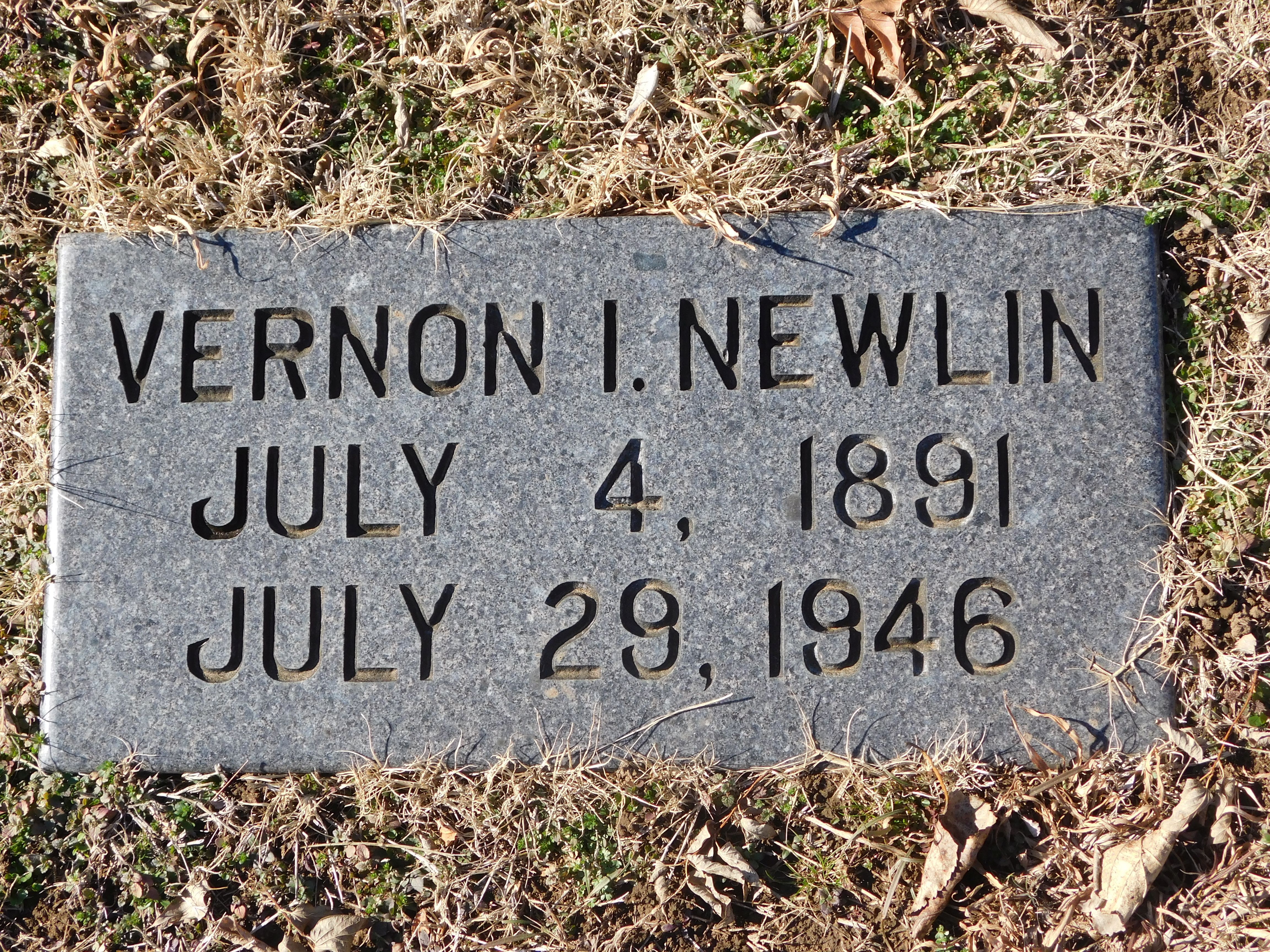 Headstone: Vernon I. Newlin