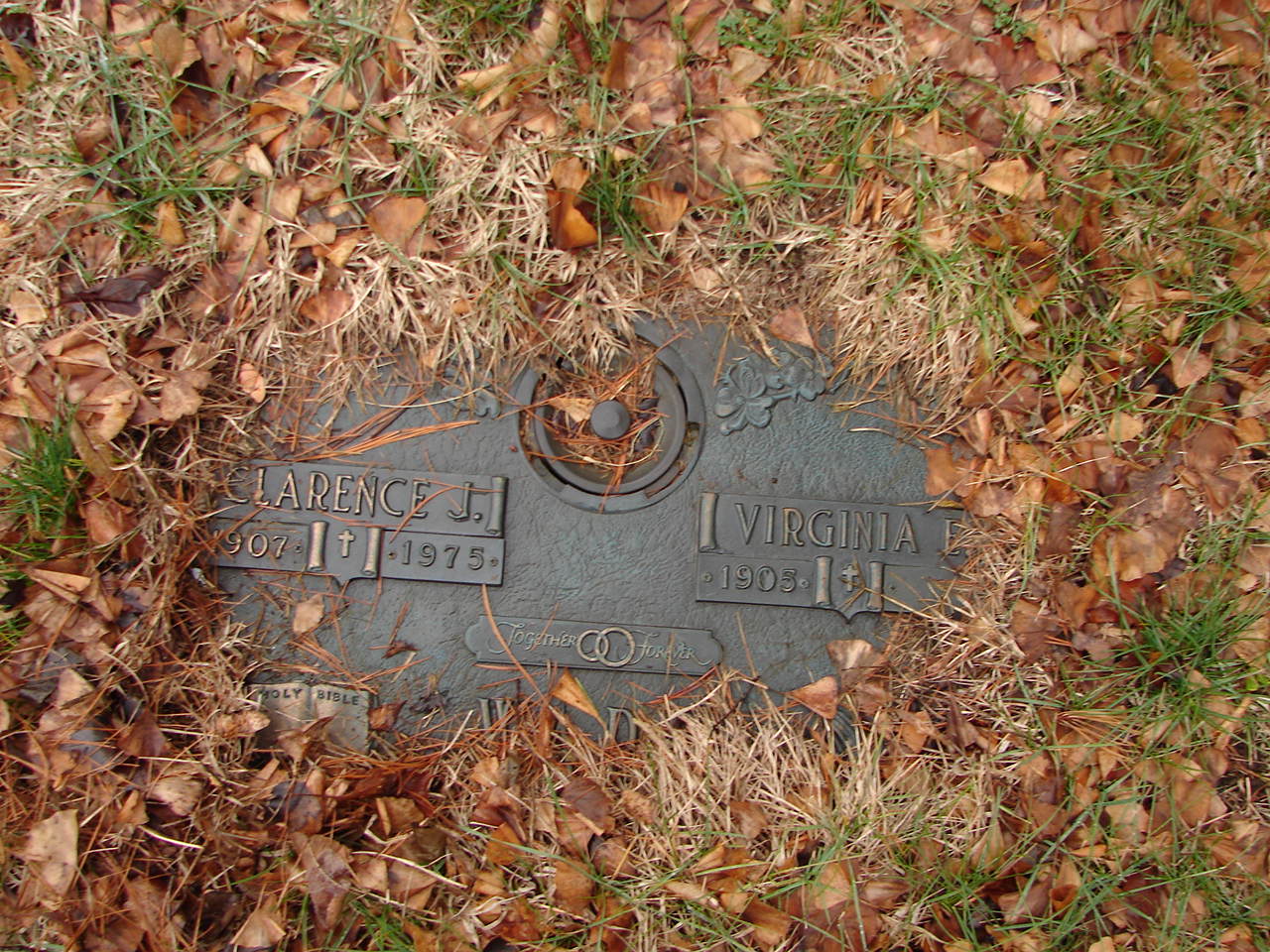 Headstone: Ward - Clarence J & Virginia E