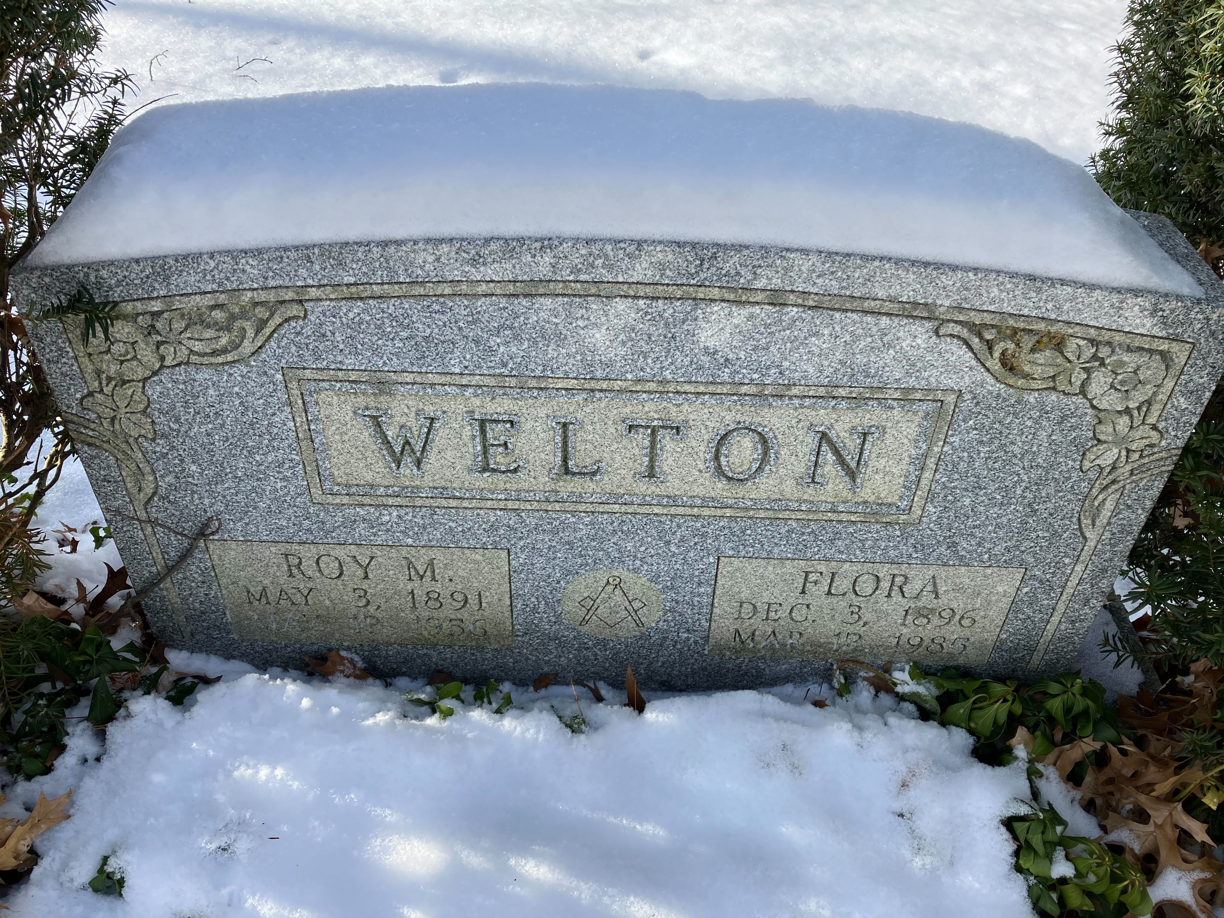 Headstone: Welton - Roy M. & Flora