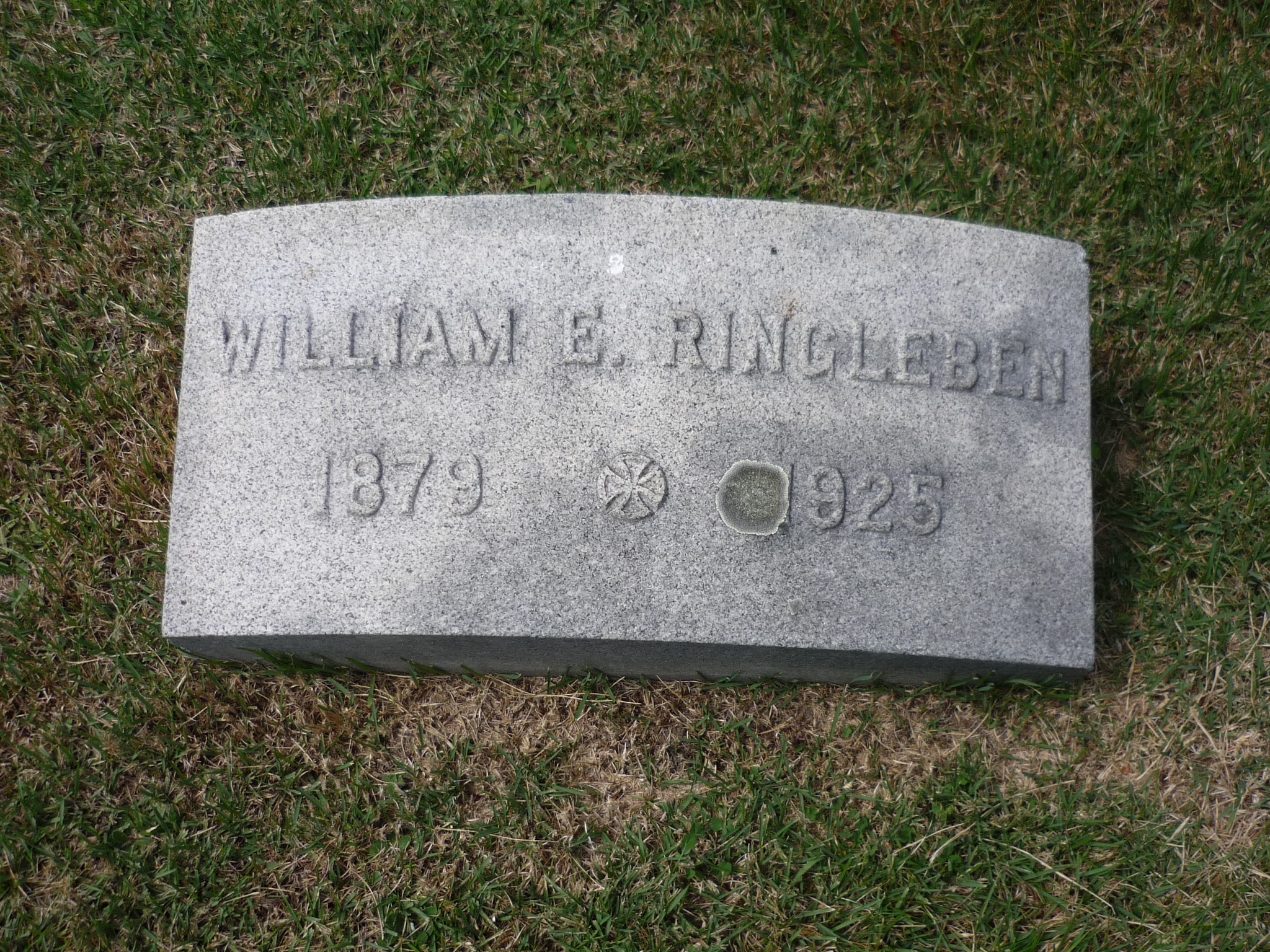 Headstone: William E. Ringleben