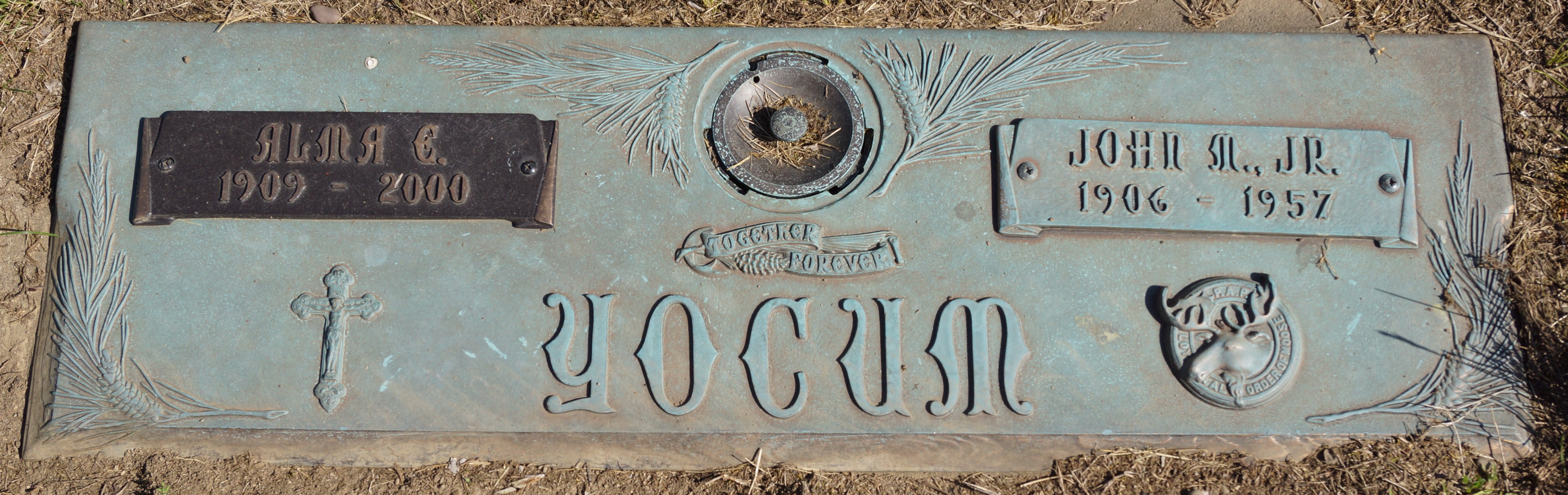 Headstone: Yocum - Alma E & John M Jr