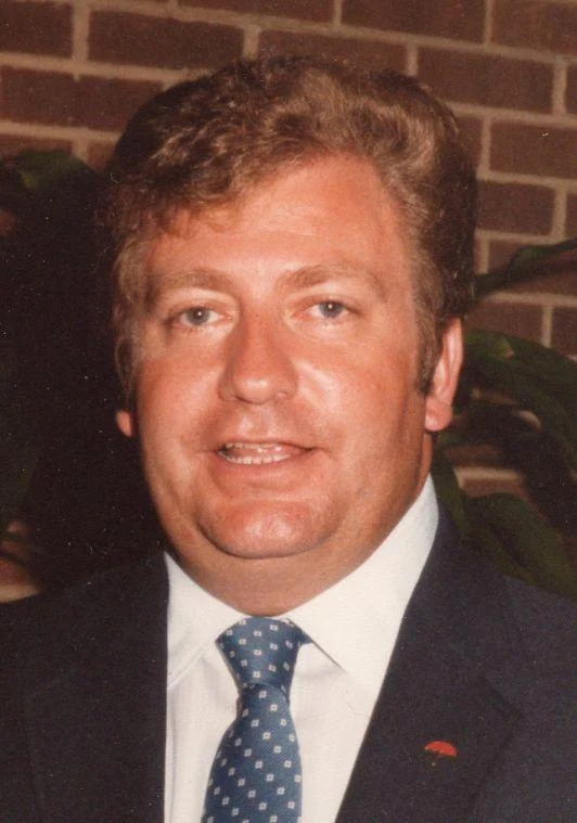 Robert Lowe